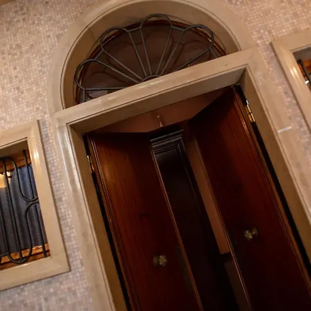 Palazzina Fortuny Bed & Breakfast 3*