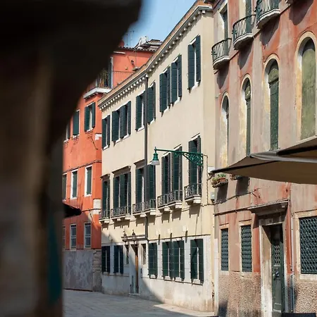 Palazzina Fortuny 3* Venice