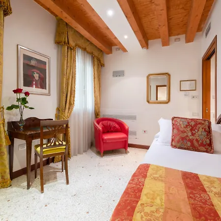 Palazzina Fortuny Bed & Breakfast Venice