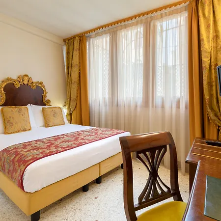 Palazzina Fortuny 3* Venice