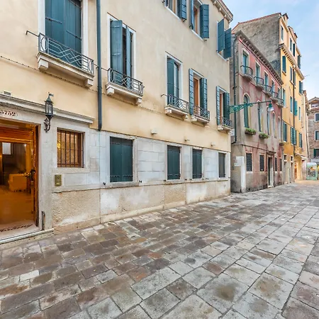 Bed & Breakfast Palazzina Fortuny Venice