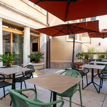 Palazzina Fortuny Acomodação com café da manhã 