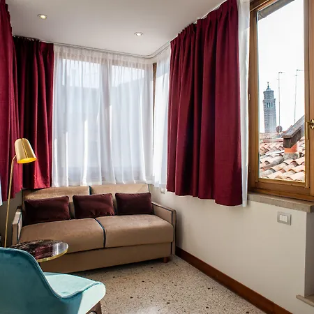 Palazzina Fortuny Bed & Breakfast 4*