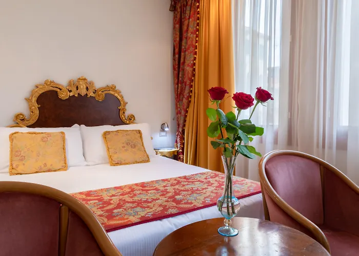 Palazzina Fortuny فندق مبيت وإفطار 4*