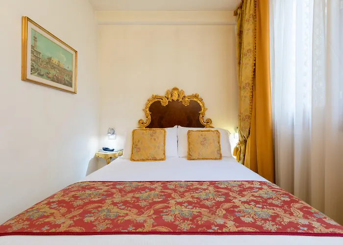 Palazzina Fortuny فندق مبيت وإفطار