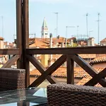 Palazzina Fortuny B&B