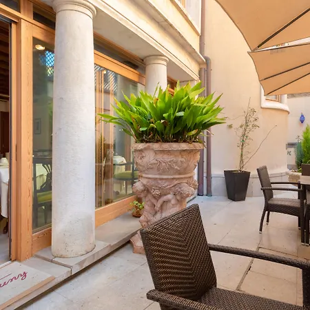 Palazzina Fortuny Bed & Breakfast Venedig